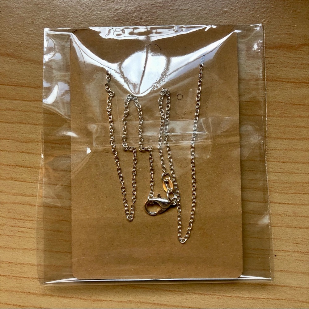 NWT Handmade Silver Paw Print Necklace - Picture 4 of 9